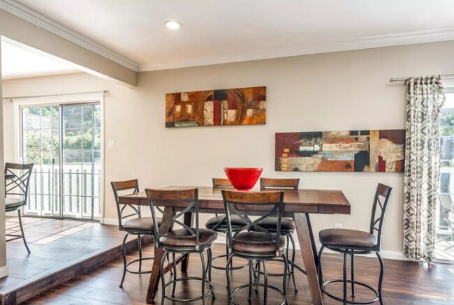 Foto del edificio - 3615 Sunswept Dr