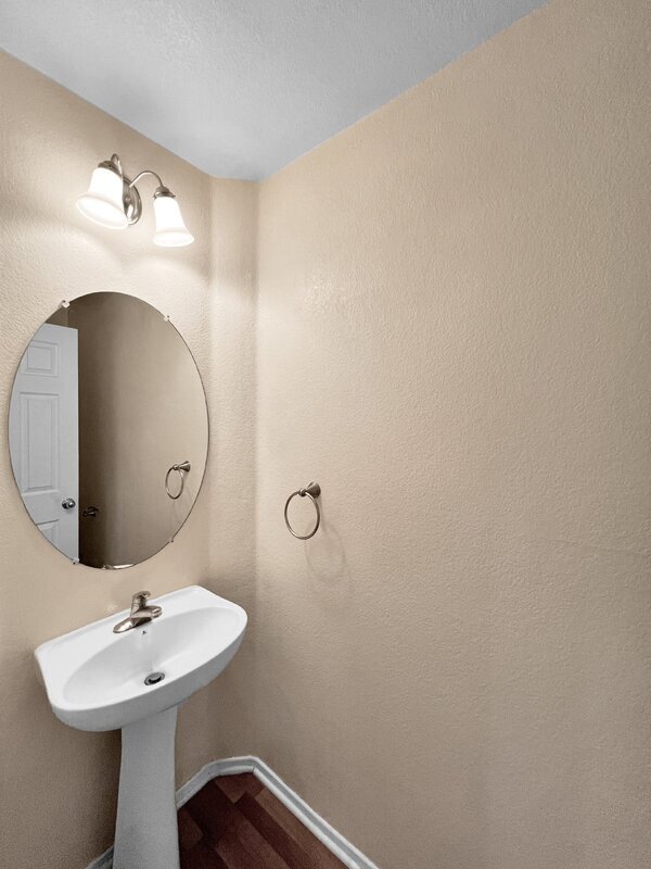 Building Photo - 1468 Normandy Dr