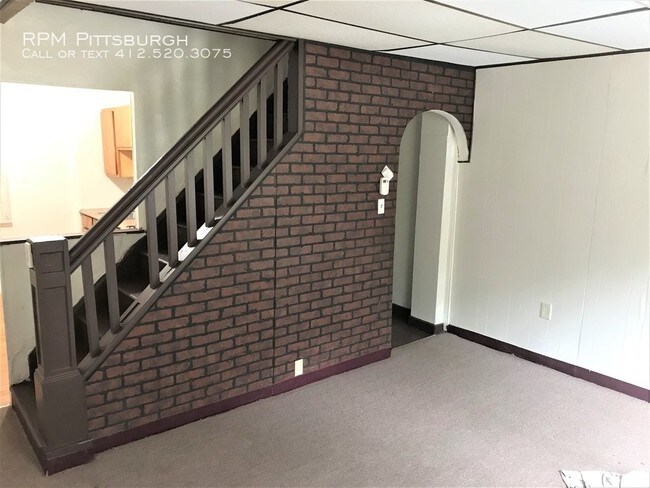 Building Photo - 433 Flowers Ave