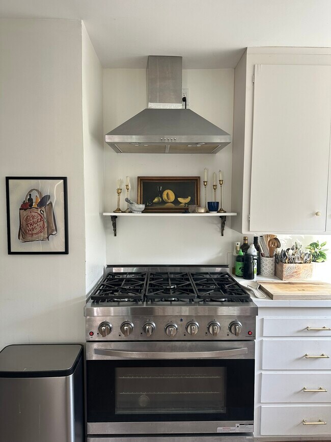 Foto del edificio - 3279 Glendon Ave