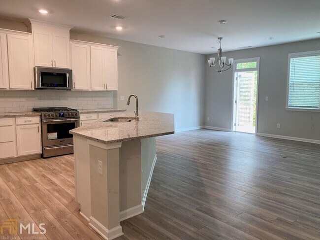 Building Photo - 1876 Harrison Ct