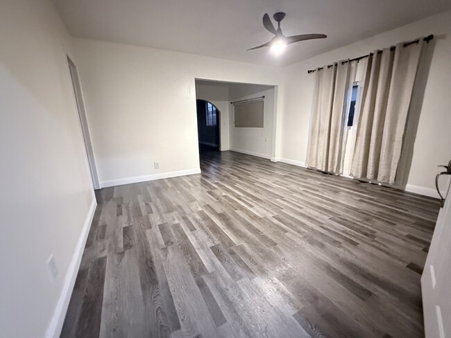 Building Photo - 9625 Adoree St