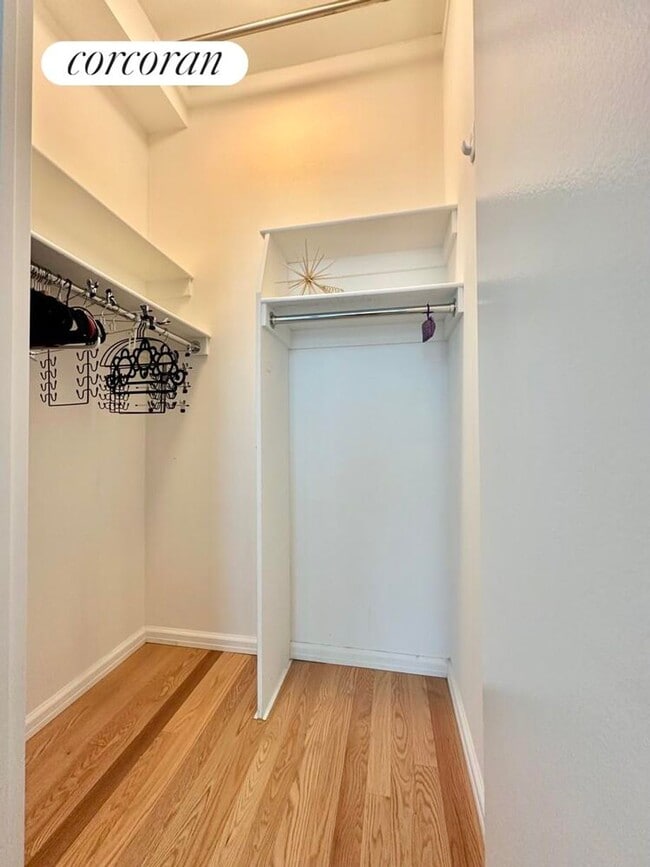 Building Photo - 46-10 Center Blvd