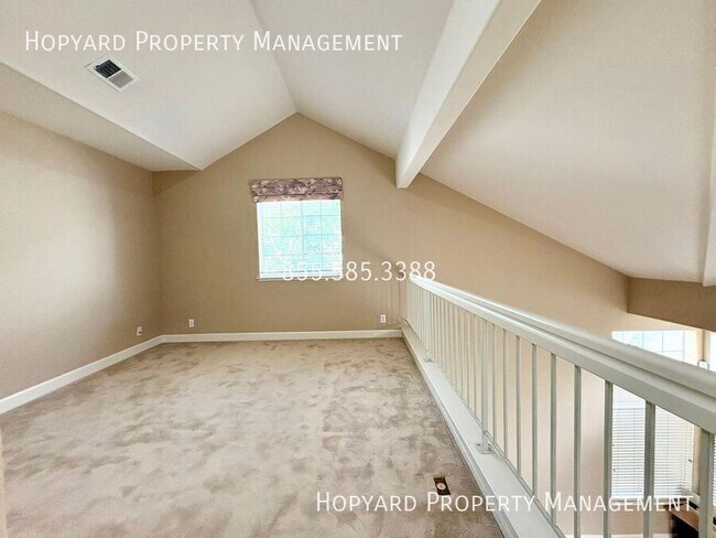 Foto del edificio - 39882 Potrero Dr