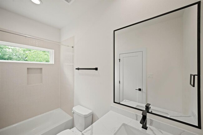 Foto del edificio - 4703 Oats St