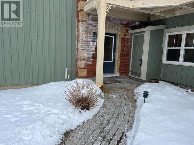 Building Photo - 170 Snowbridge Way