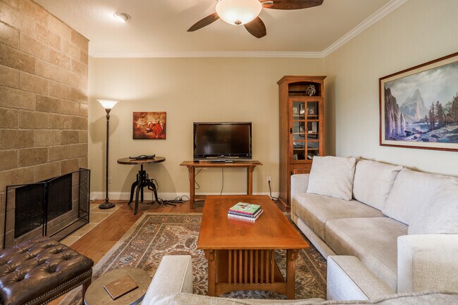 Foto del edificio - 8200 Neely Dr
