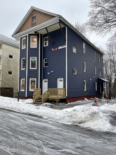 Primary Photo - 112 Rodney St