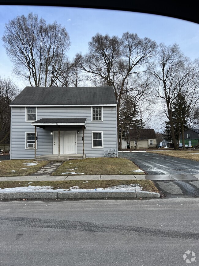 Building Photo - 241 Allen St