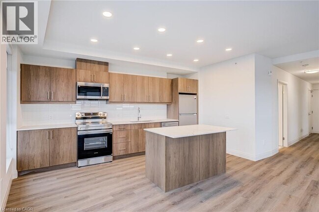 Photo du bâtiment - 1333 Weber St E