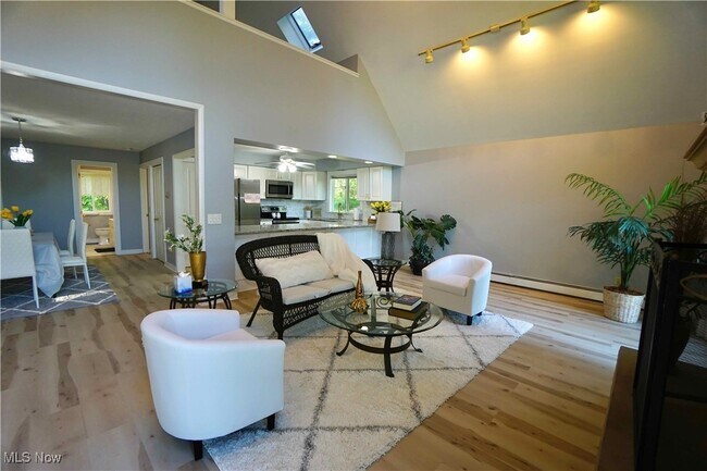 Foto del edificio - 14543 Ensign Rd