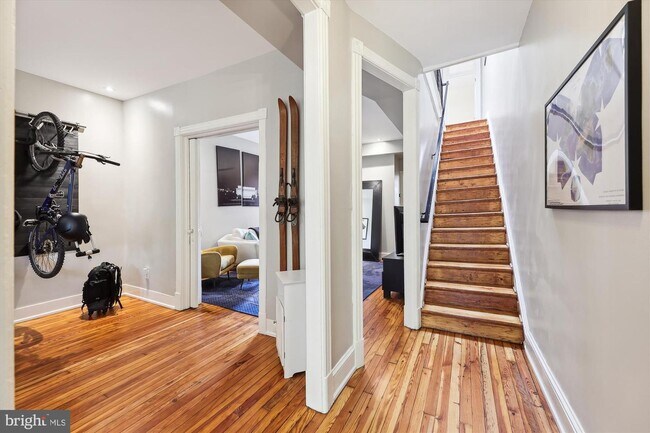 Foto del edificio - 608 Columbia Rd NW