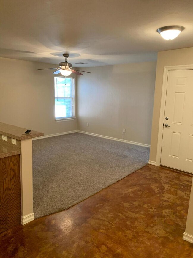 Foto del edificio - 333 Sterling Pointe Way