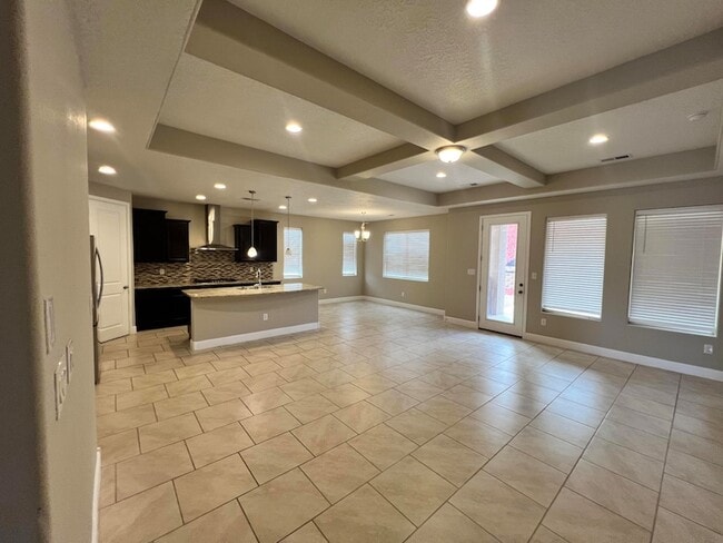 Building Photo - 1955 Castle Peak Loop NE