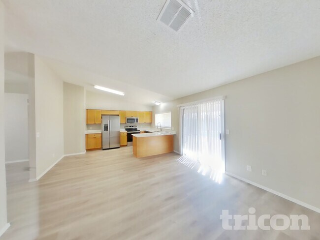 Foto del edificio - 10717 West Campbell Ave