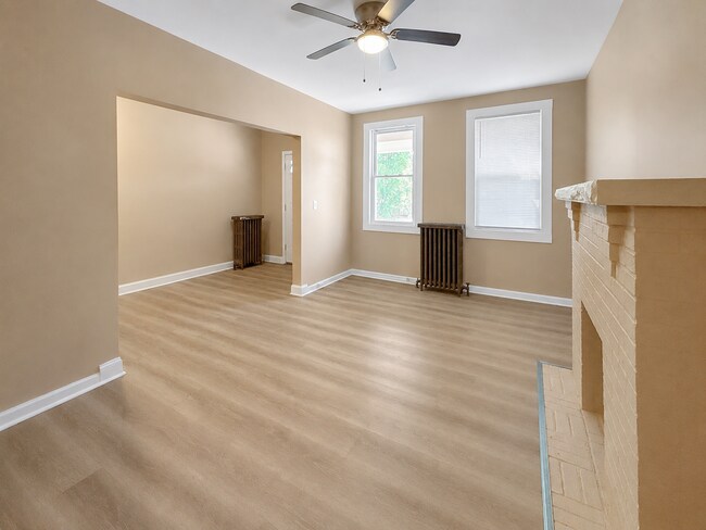 Building Photo - Beautifully Charming 3 Bedroom Home Available Now in Baltimore