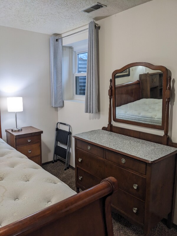 Foto del edificio - 4539 S 1800 W