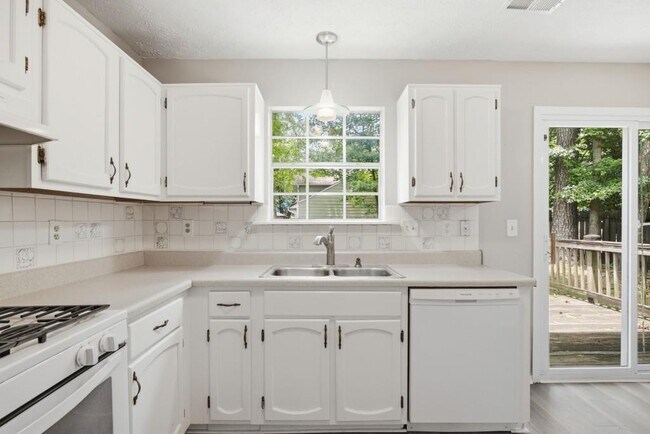 Building Photo - 11240 Rotherick Dr