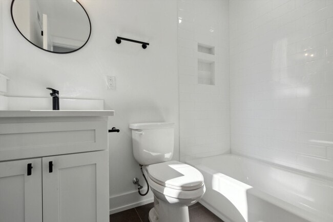 Building Photo - 2009 N 17th St