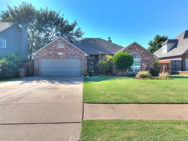 Building Photo - Stunning 3 Bed 2 Bath in Quiet Family Frie...