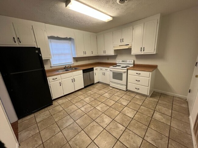 Foto del edificio - 1292 Aiken Rd