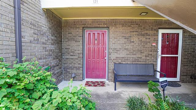Building Photo - 2505 Wedglea Dr