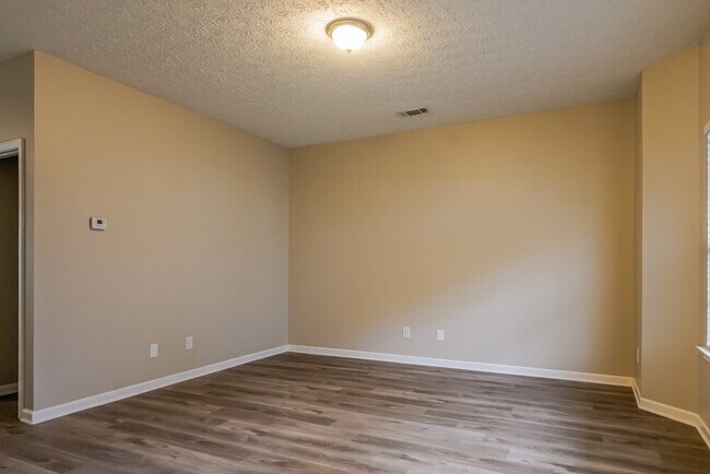 Foto del edificio - 145 Prescott Ct