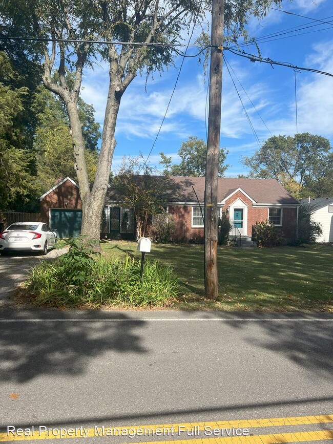 Building Photo - 3 br, 1 bath House - 1111 Riverwood Drive
