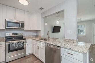 Building Photo - 710 Legion Dr