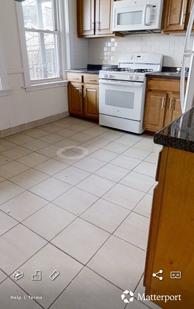 Foto del edificio - 352 Cambridge St