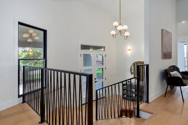 Foto del edificio - 5021 S Farm Rd 137