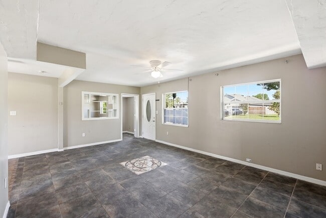 Building Photo - 1107 Jamela Dr