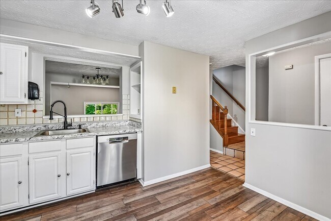 Foto del edificio - 8346 Sperry Ct