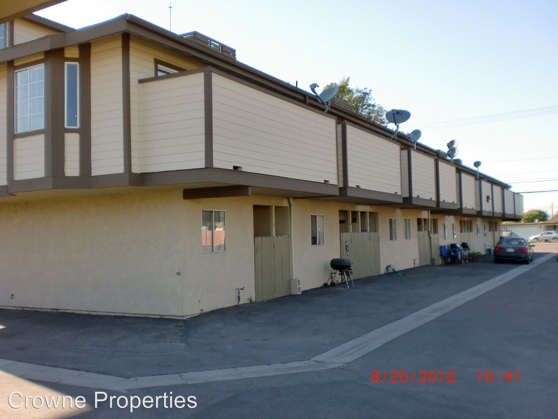 Primary Photo - 1280 E La Palma Ave