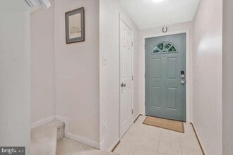 Building Photo - 1226 Quaker Ridge Dr