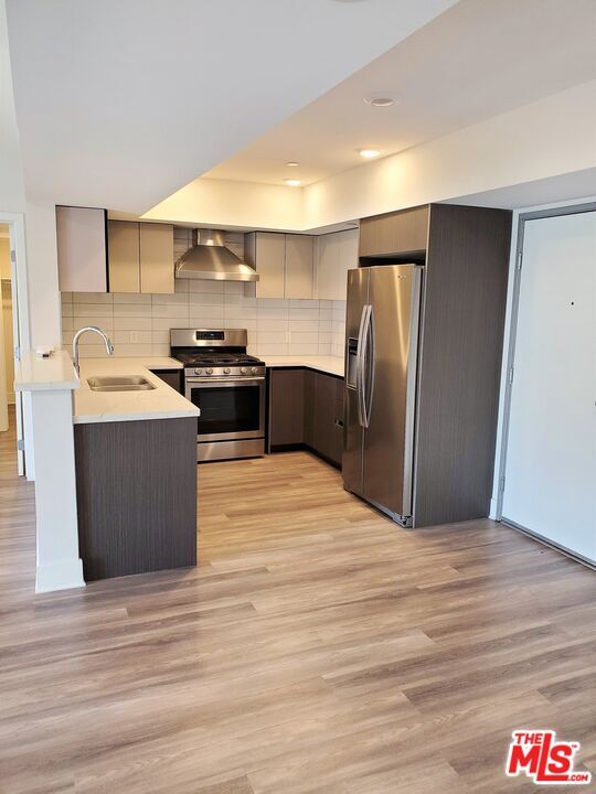 Building Photo - 5030 Rosewood Ave