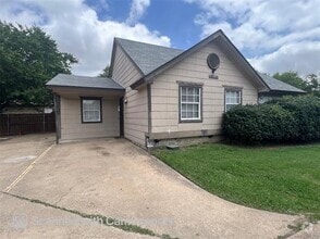 Building Photo - 3347 Wilbarger Dr