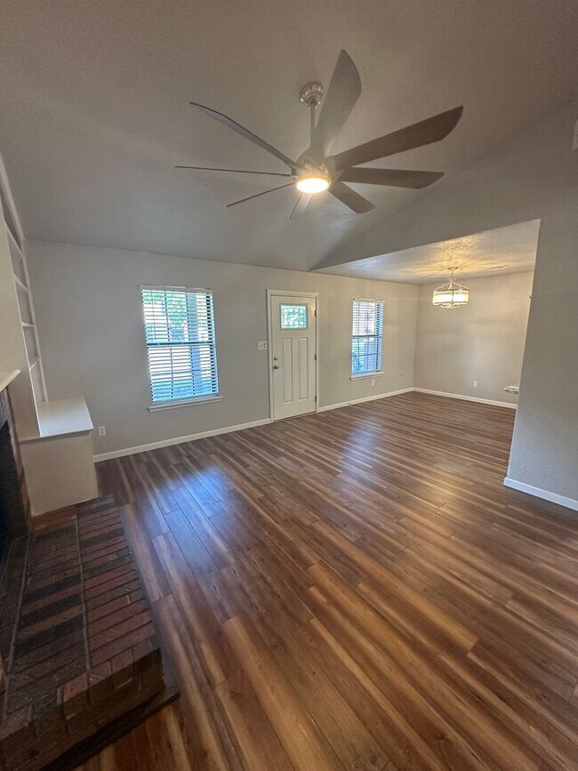 Foto del edificio - Total Remodel 3bed, 2bath, 2car in S Norman