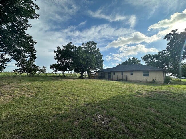 Foto del edificio - 3150 Co Rd 152