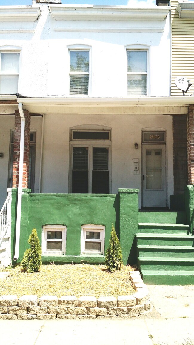 Building Photo - 2406 Baker Street