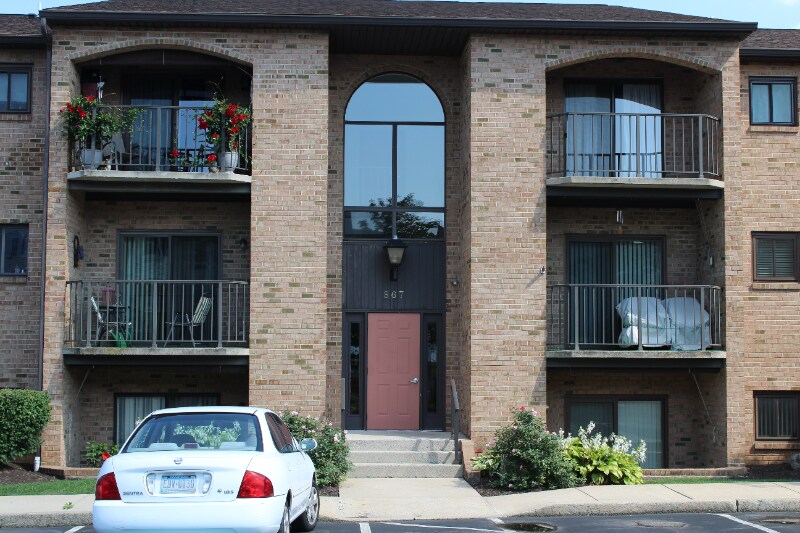 Foto principal - 867 Cold Spring Rd