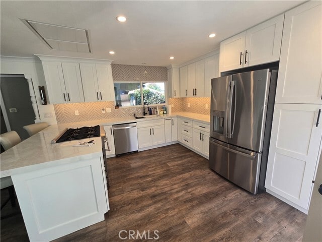 Building Photo - 564 E Fellows Dr