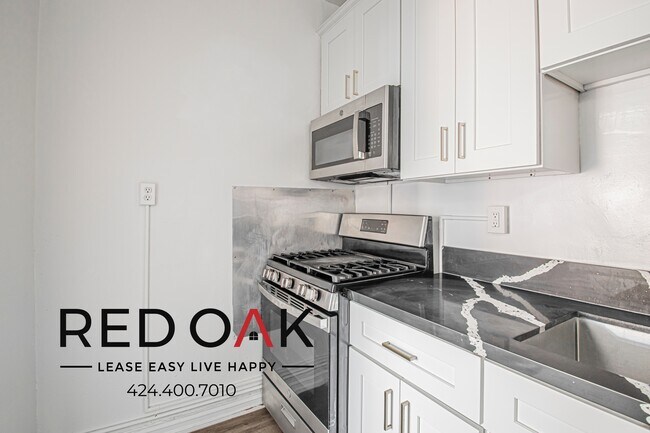 Foto del edificio - 687 Shatto Pl