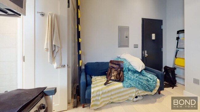 Foto del edificio - 358 W 51st St