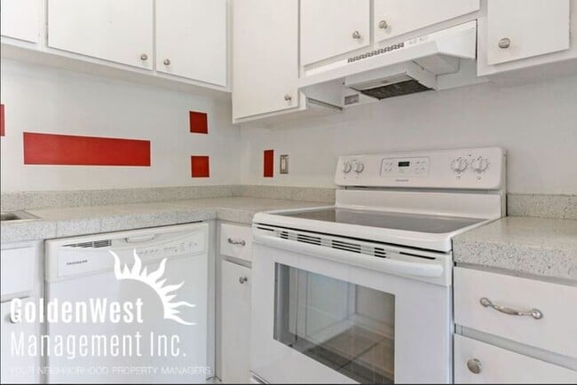 Foto del edificio - Fantastic 1Bdm 1Ba Midtown Condo Near Ligh...