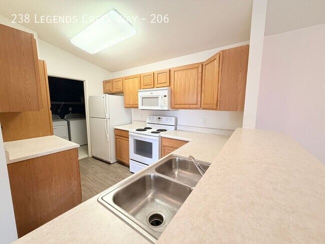 Foto del edificio - 238 Legends Creek Way