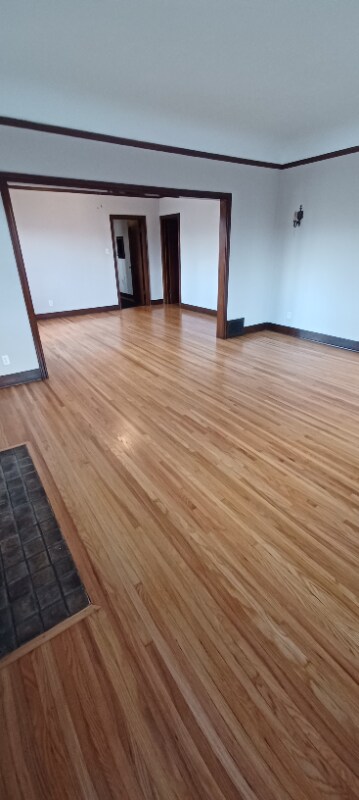 Foto del edificio - 250 N Kenmore Ave