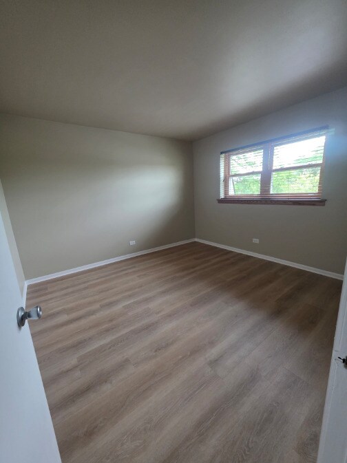 Dormitorio - 18019 Dixie Hwy