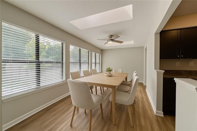 Building Photo - 1605 Huntingdon Chase