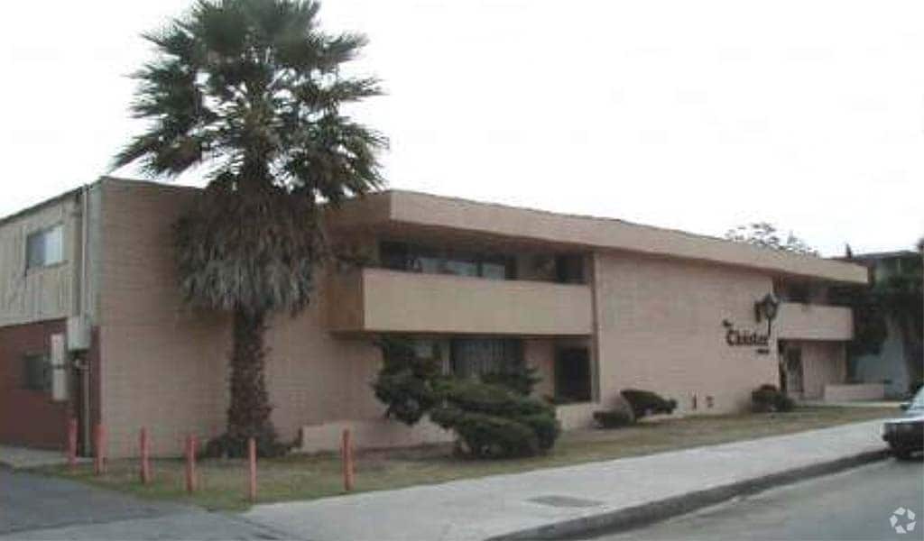 Primary Photo - Chadron Apartments